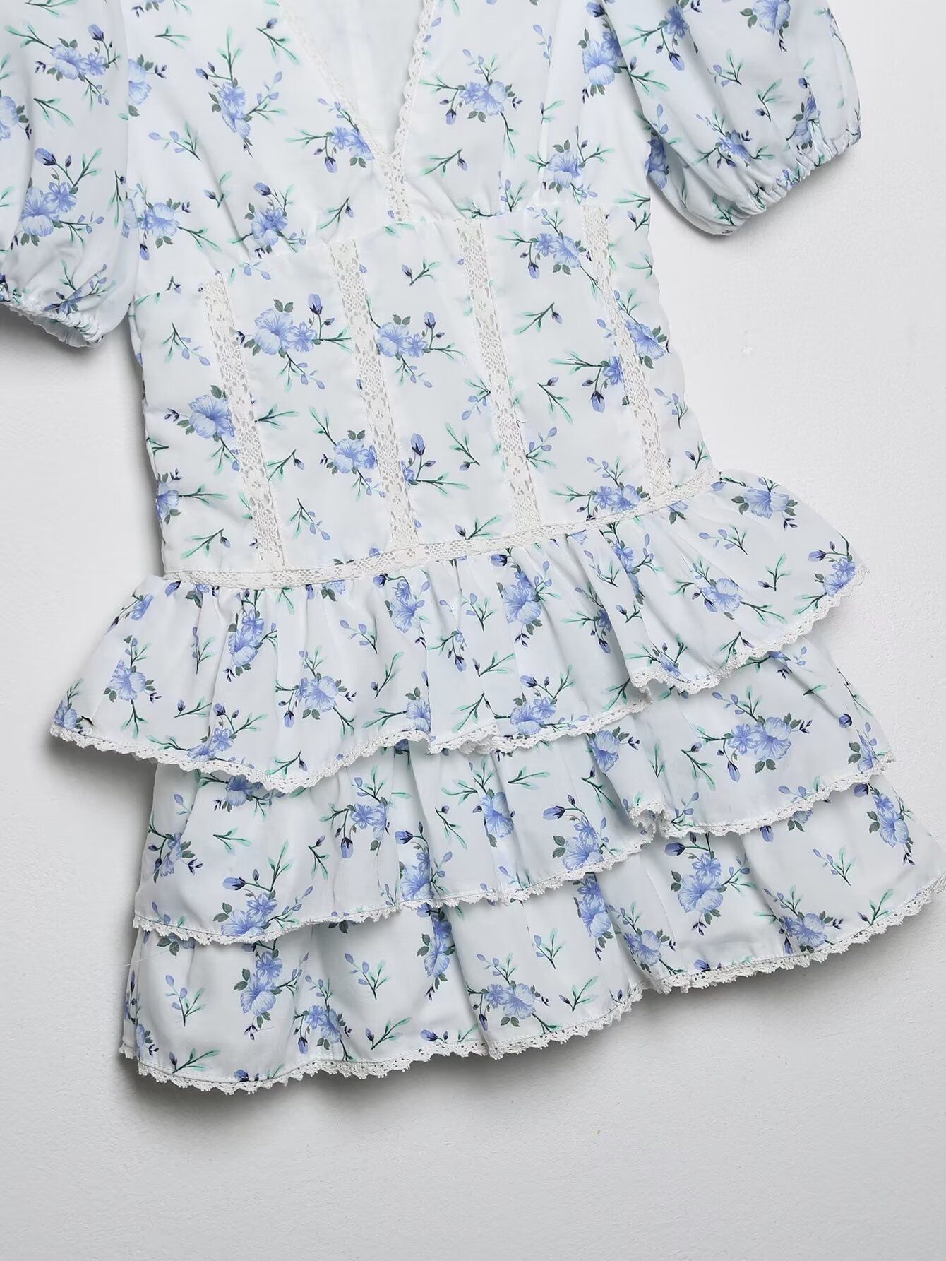 Picture of Cross-Border Wholesale 2024 Summer New Sweet V Neck Printed Cake Skirt Small Fresh Lace Splicing Dress for Women