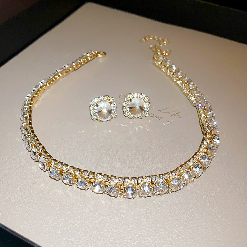 Picture of European and American light luxury high-end zircon jewelry suit necklace niche retro clavicle chain fashion Joker jewelry wholesale