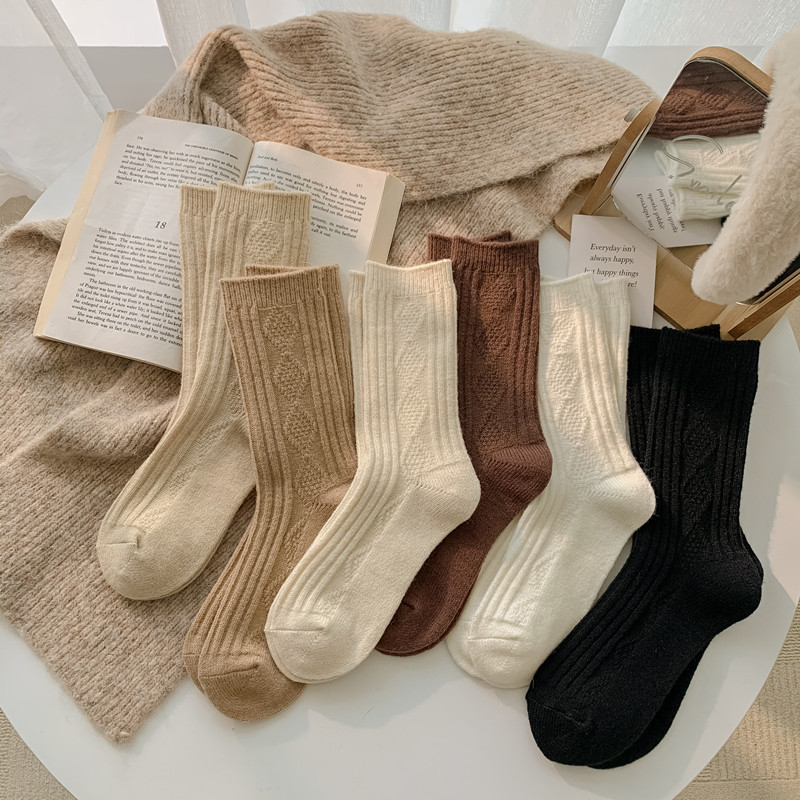 Women's large rhombus plush solid color simple all-match high socks winter thickened warm socks ins fashionable floor socks