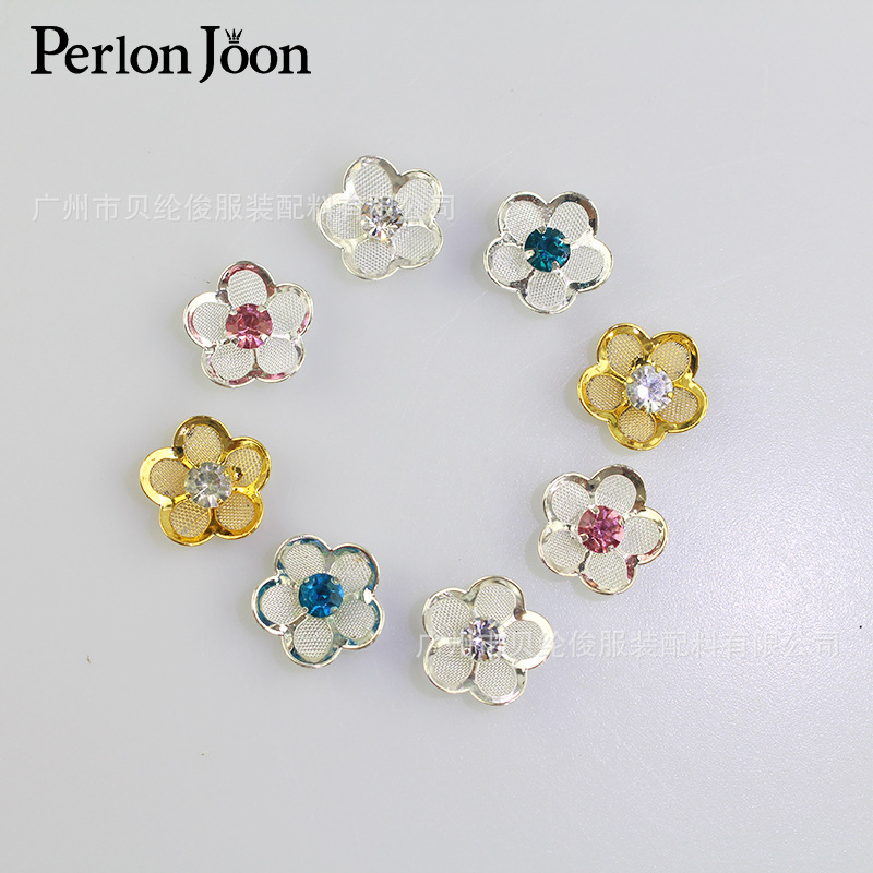 Five-leaf flower-shaped metal mesh bottom button no-foot button hand-stitched button color rhinestone embellished button
