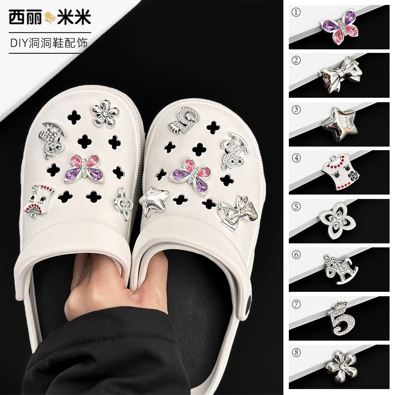 New in stock wholesale silver plastic shoes flower fitting hole shoes accessories one-piece decoration diy accessories buckle