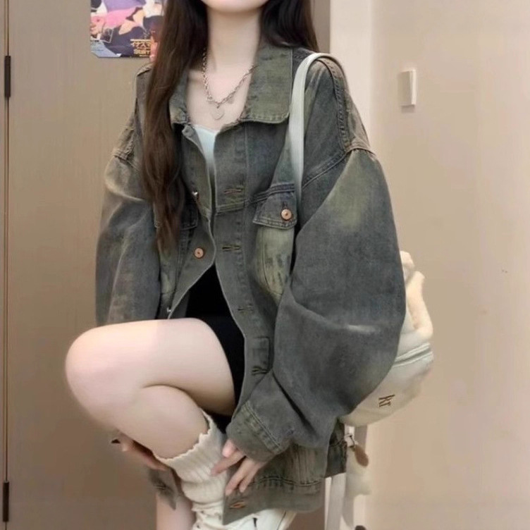 Picture of American washed autumn denim jacket for women, vintage 2025 design new loose jacket top, casual fashion