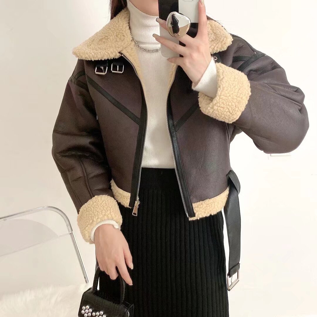 Picture of Lapel Maillard Style 2025 Winter Short Lamb Wool Tops Hot Girl Style Fur All-In-One Motorcycle Wear Top