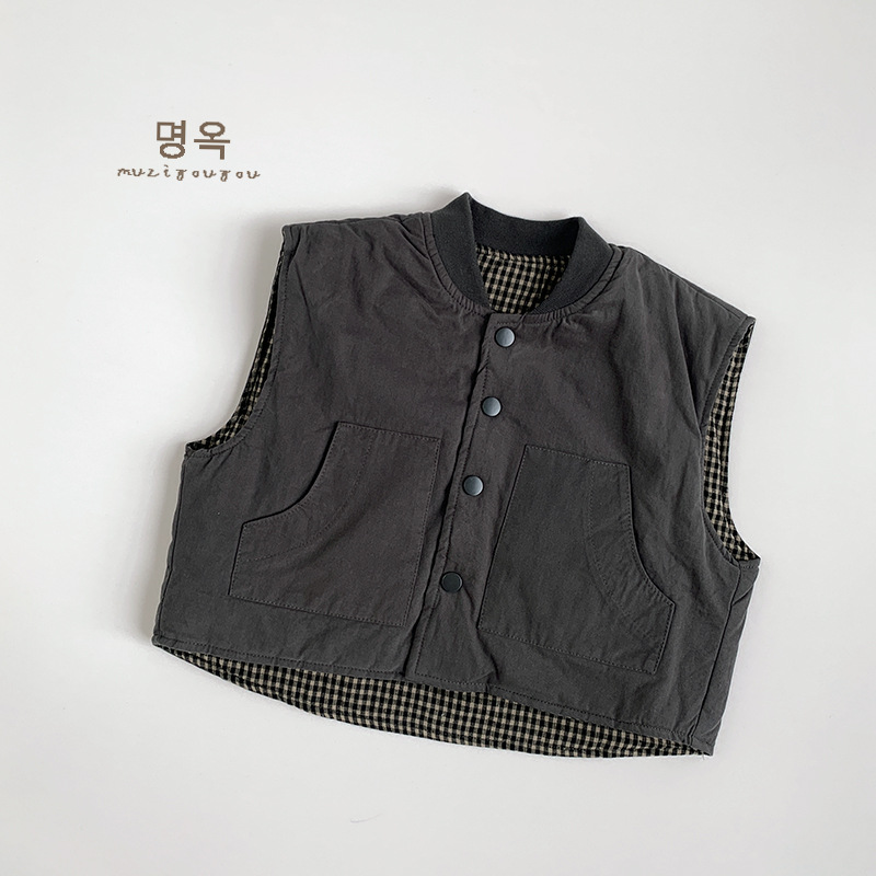 Picture of Double-sided Cotton Vest 2025 Winter New Boys and Girls Plaid Waistcoat for Middle and Small Children Korean Style Fashionable Warm Vest