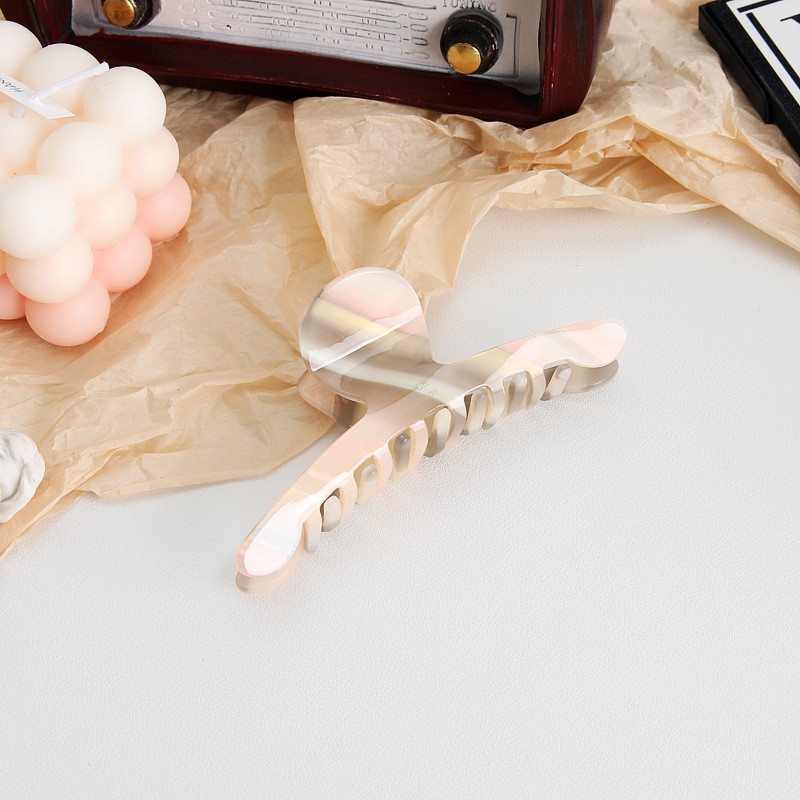 Picture of Tulip Cherry Grab Clip Premium 2024 New Maillard Grab Clip Cute Dalmatian Shark Clip Hair Accessories