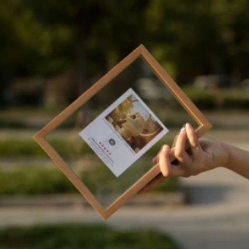 Picture of A4 Creative Photo Frame Table Stereo Hollow 6-Inch 7-Punch-Free Double-Sided Glass Plant Specimen Frame Picture Frame