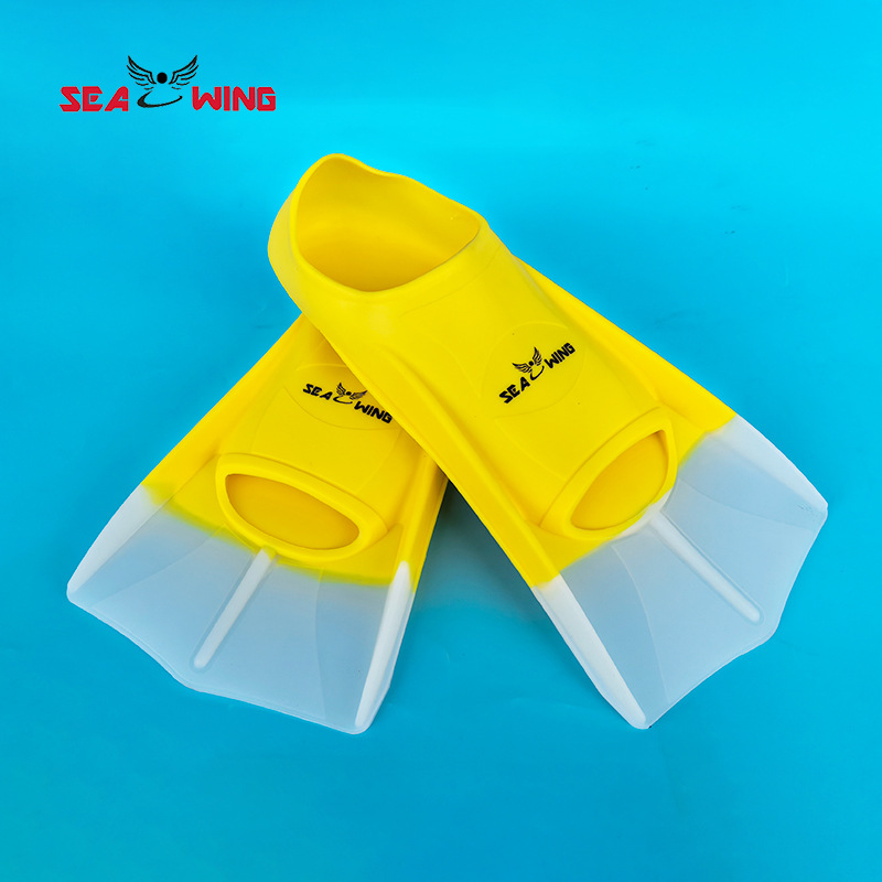 Picture of Free diving flippers for men and women diving swimming frog shoes swimming frog lightweight diving feet silicone short flippers training professional