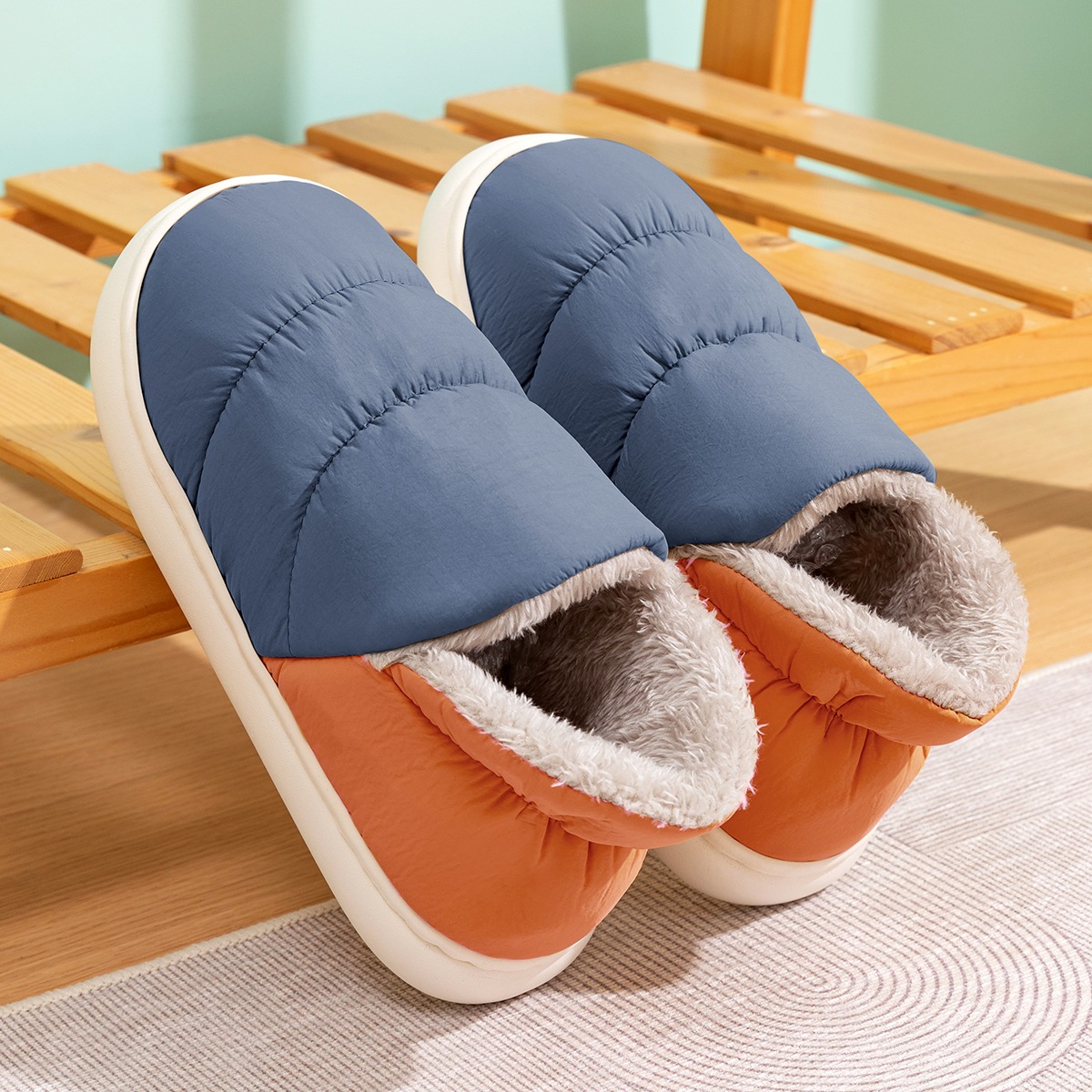 Picture of Waterproof Cotton Slippers Men's Indoor Home 2025 New Couple Non-slip Warm Bag with Down Cloth Cotton Slippers Women's Winter