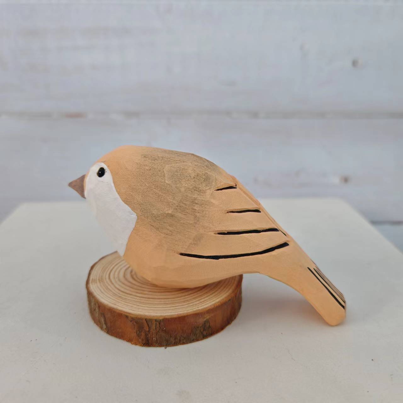 Picture of Bird Wood Carved Ornaments Cute Children's Toys Birthday Gift Hand Carved Colored Healing Desktop Ornaments Animals