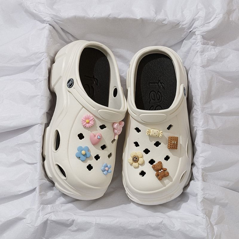 Picture of Baotou EVA hole shoes in 2025 new fashion and versatility student comfortable and casual two-wear non-slip slippers for women's summer