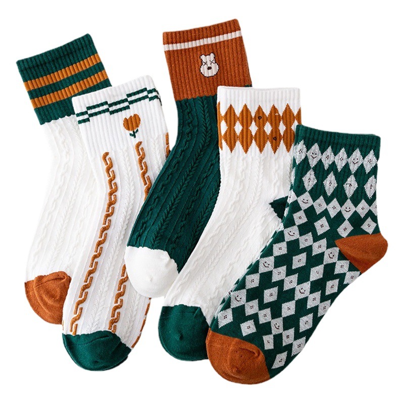 Autumn and Winter cotton socks women's mid-calf length socks versatile sweet ins trendy socks college style cartoon cute stockings wholesale