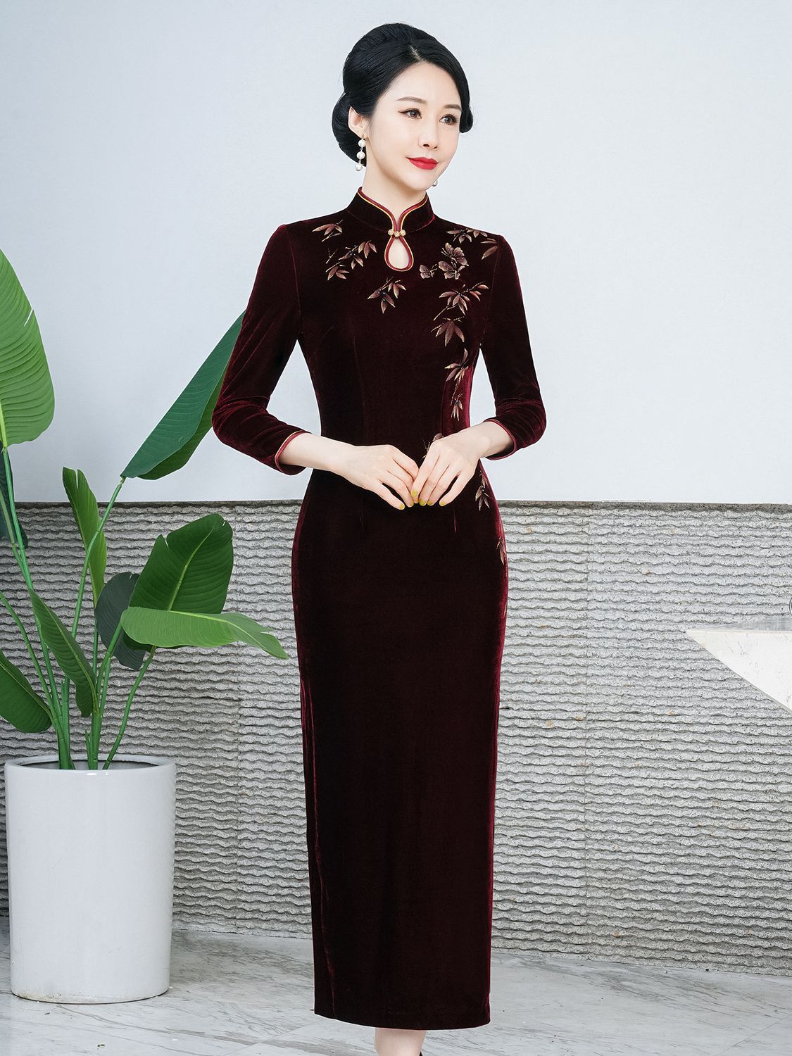 Shenzhen Brand Velvet Cheongsam New Plus Size Dress Hand-Painted Diamond Banquet Happy Mother-In-Law Mother-In-Law Hot Style Women