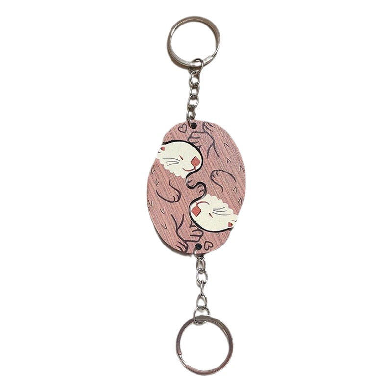 European and American cross-border creative simulation wooden couple otter key ring pendant Valentine's Day girlfriends friend key chain