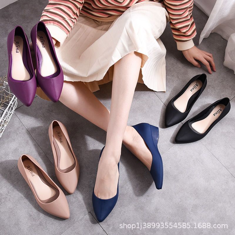 Fashion casual summer sandals women wear plastic soft bottom waterproof shoes flat outdoor work sandals wholesale