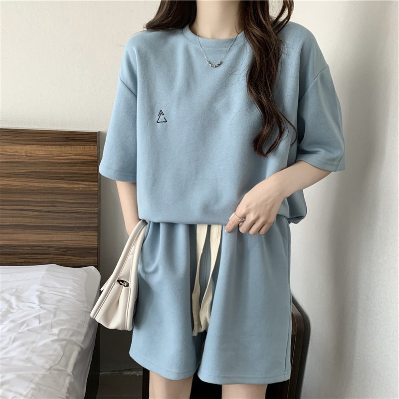 Picture of 2023 New Casual Sports Suit Women's Summer Thin Loose Large Size Short Sleeve Shorts Two-piece Fashionable Set