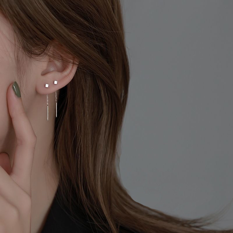 Silver Needle three-dimensional square earrings women's Japanese and Korean-style elegant small square earrings simple student mini earrings earrings