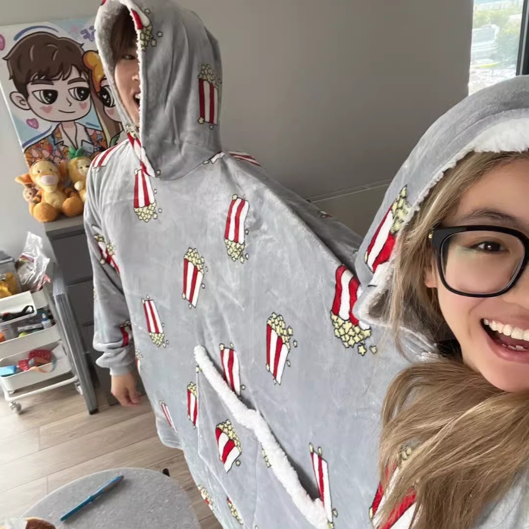 Autumn and Winter new popcorn one-piece pajamas creative fleece-lined couple home wear loose girlfriends one-piece hooded sweater