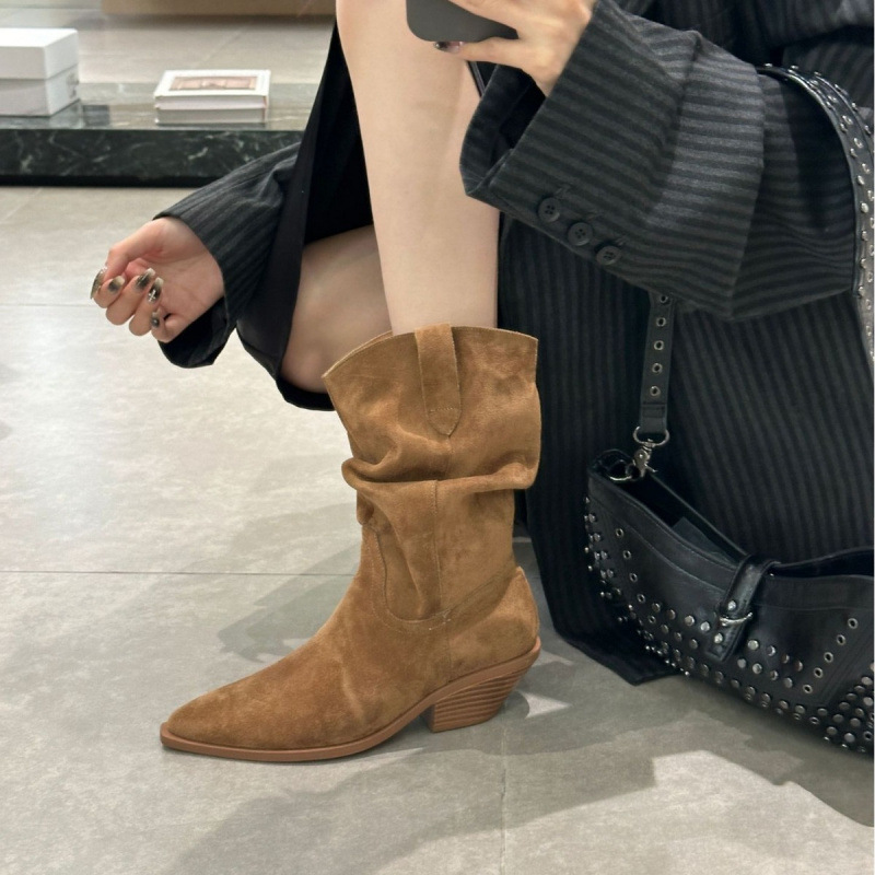 2025 autumn and winter new fashion versatile vintage short boots Korean version of thick heel sleeve short boots pleated martin boots