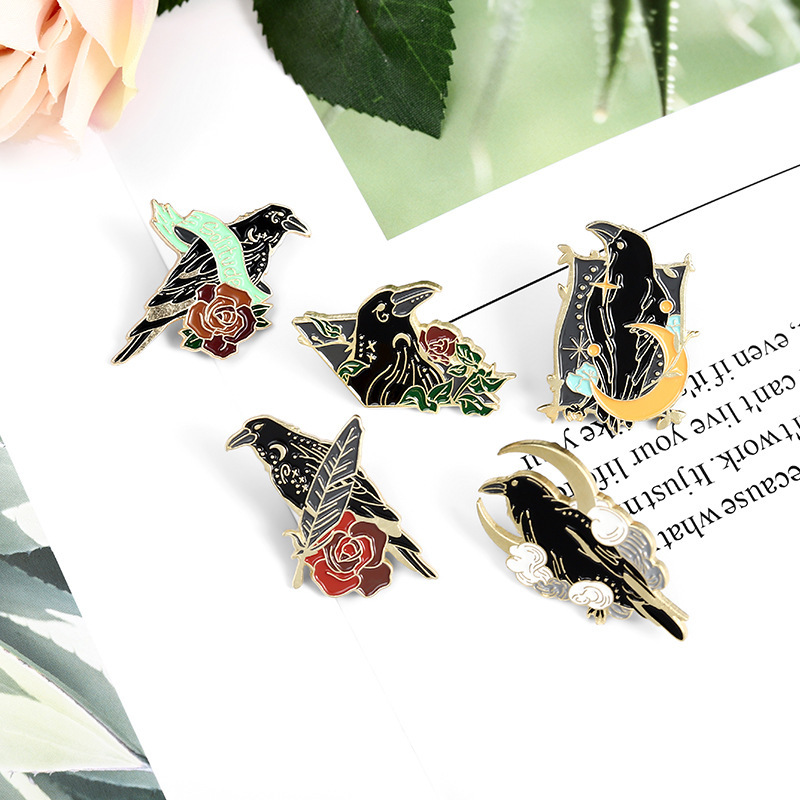 Picture of Foreign trade jewelry animal series alloy brooch creative cartoon crow flying modeling paint badge wholesale