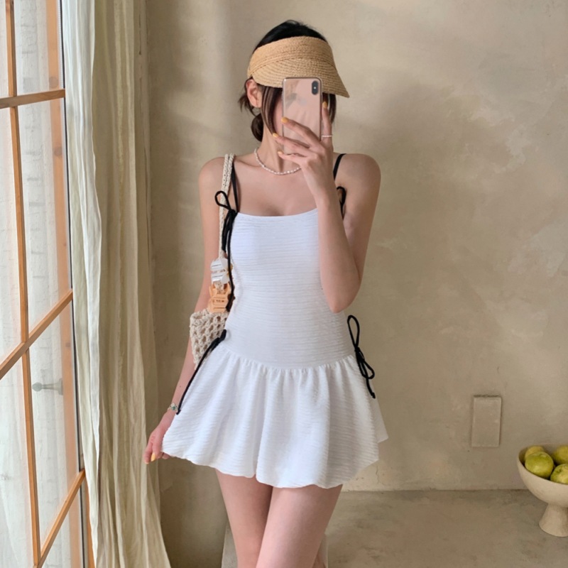 2025 Japanese Style New One-Piece Swimsuit, Feminine Backless, Belly-Covering, Slimming Look, Fashionable Lace-Up Hot Spring Swimsuit