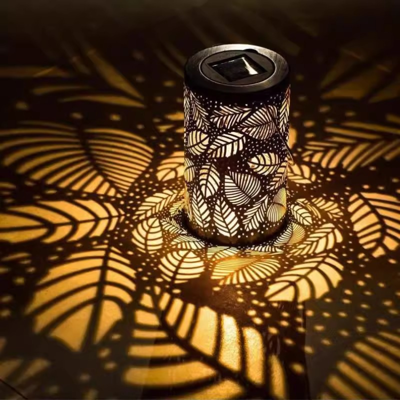 Cross-Border New Product Iron Hollow Leaf Jar Retro Courtyard Decorative Lamp Solar Iron Hollow Leaf Hanging Lamp