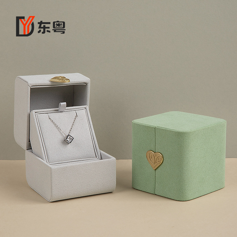 Microfiber Love Gold Buckle Double Opening Jewelry Box Tanabata 520 Valentine's Day Ring Pendant Storage Box Jewelry Jewelry Box