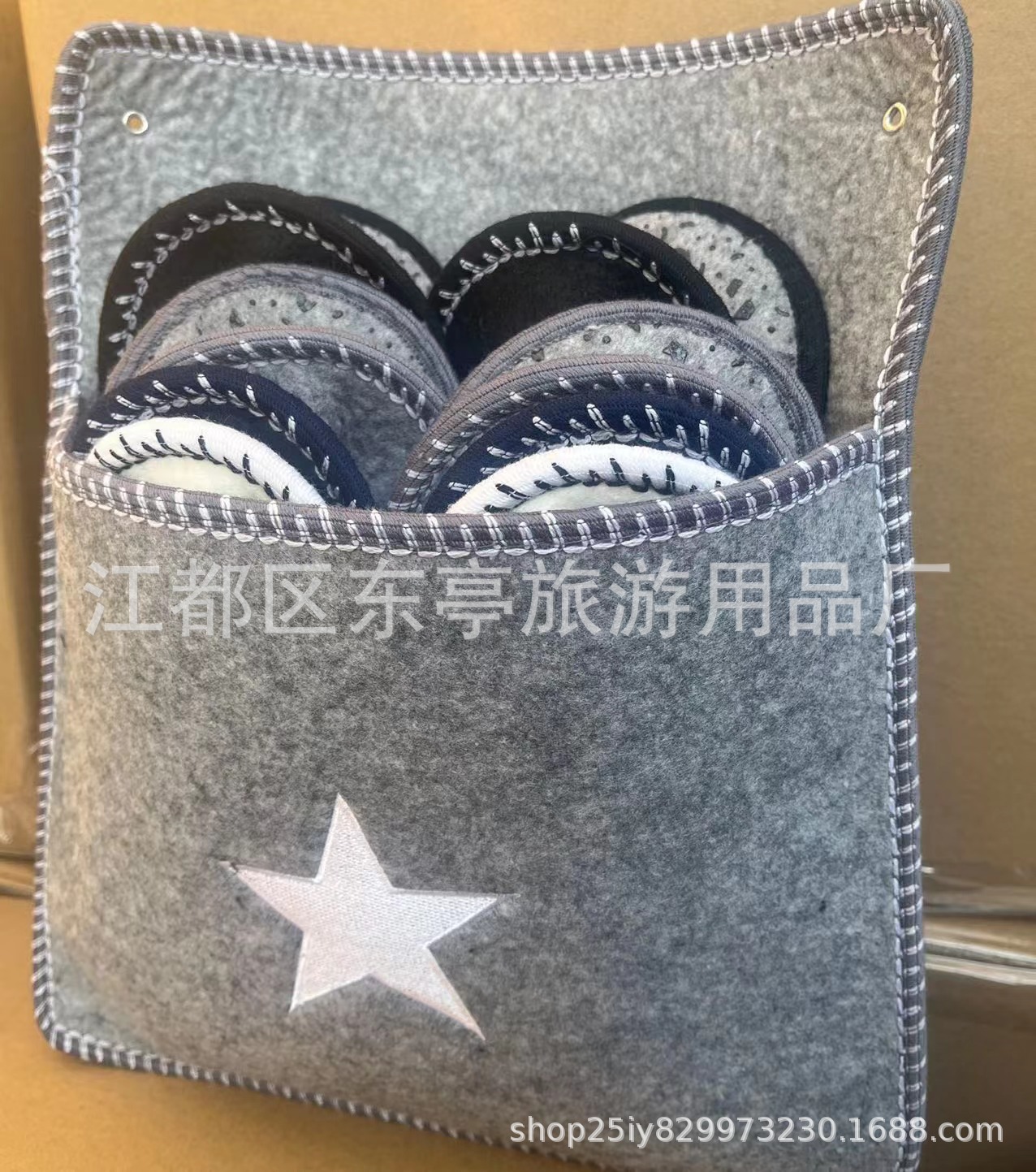 Picture of Original supply foreign trade felt slippers suit floor mute felt non-slip slippers foreign trade felt slippers