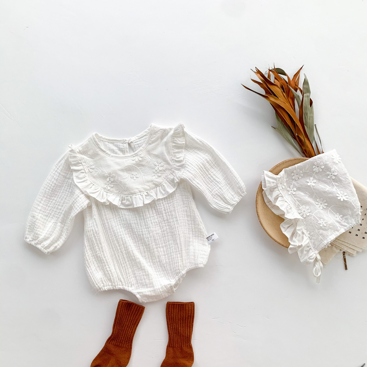 Picture of Ins Kidsren's Princess One-Piece Harem Baby Girl Fashionable Puff Sleeves Lotus Leaf Collar Bag Fart Baby One-Year-Old Dress