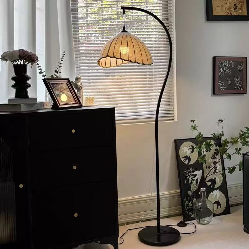 Picture of Antique crescent non-standard floor lamp net popular home hotel fishing lamp new high-class atmosphere bedroom high color value