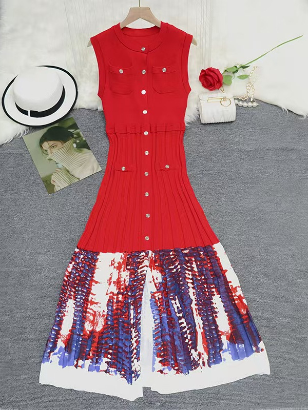 French Niche 2025 Spring and Summer Splicing Single-Breasted Gradient Tie-Dye Pleated Sleeveless Long Knitted Dress