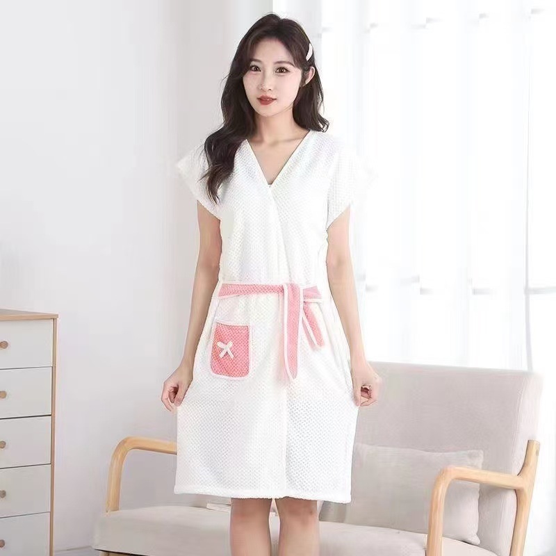 Picture of Pineapple pattern sleeveless bathrobe, absorbent tie-in bath towel, integrated oversized coral fleece wrap high-end pajamas