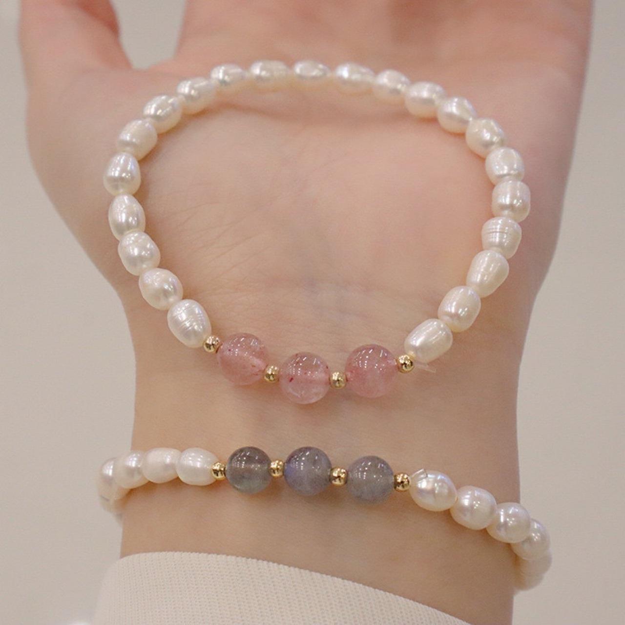 Picture of Natural Freshwater Pearl Simple Fashion Small Rice Beads Pearl Bracelet Temperament All-match Strawberry Crystal Blue Moonlight Bracelet for Women