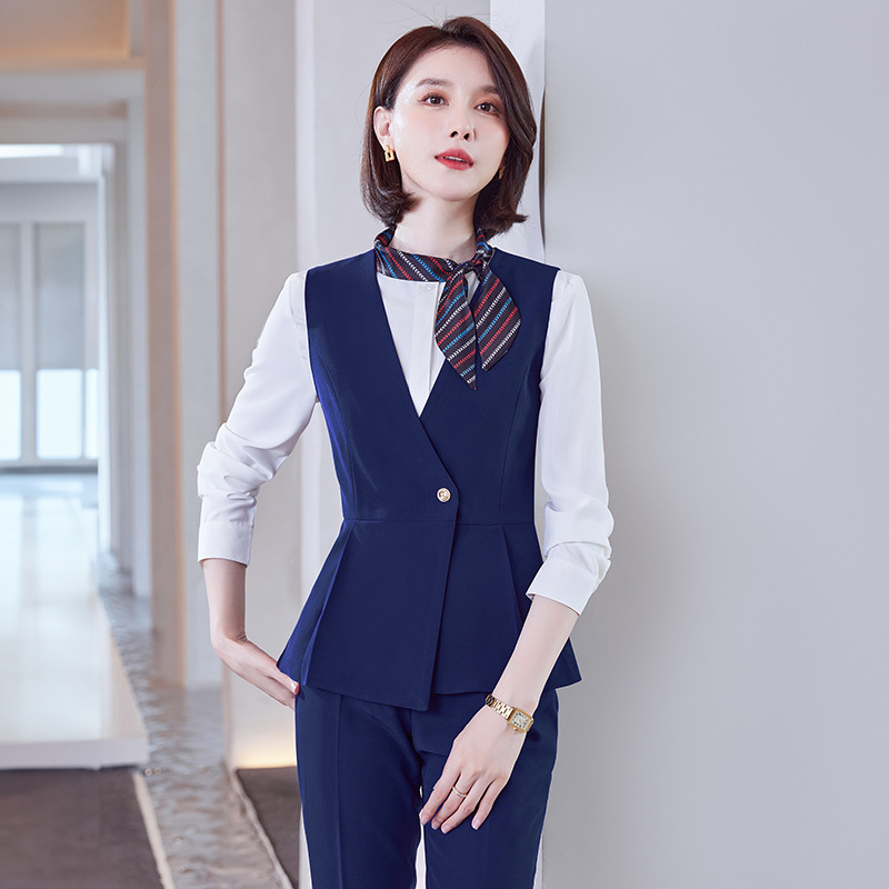 Picture of Beautician work clothes female front desk work clothes female slimming professional suit female fashion temperament autumn and winter stewardess work clothes