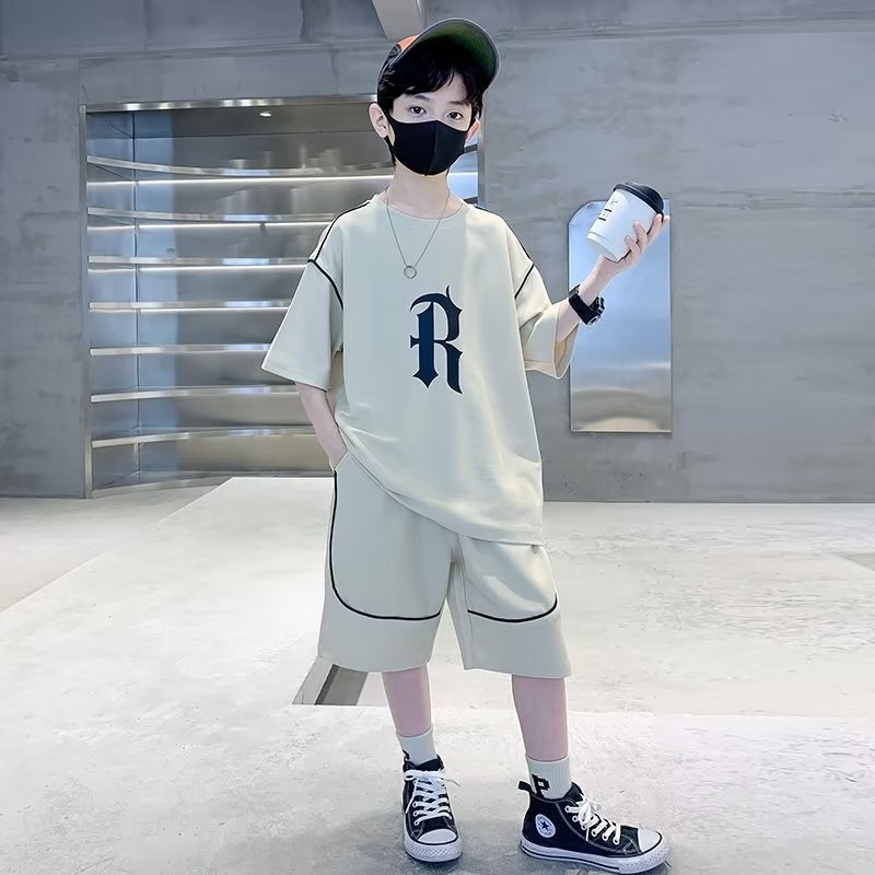Picture of Boys Summer Suit 2024 New Medium and Large Kidsren's Street Sports Internet Celebrity Short-Sleeved Summer Style Kidsren's Handsome Summer Trend