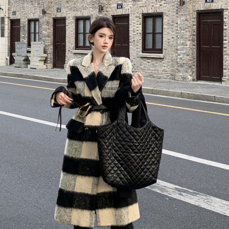 Vintage Elegant Korean Style Advanced Design Sense Woolen Coat Thickened Plaid Mid-length Woolen Coat Women's Autumn and Winter New