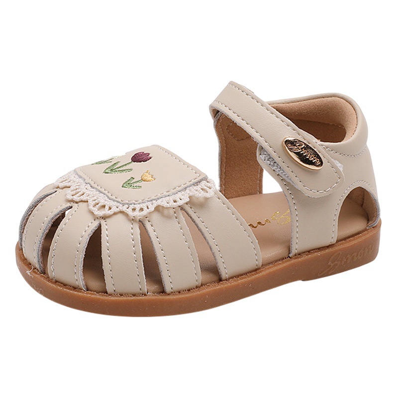 Summer New Baby Embroidered Sandals Girls Soft Sole Toddler Princess Shoes Baby Shoes Kick-proof Children's Shoes