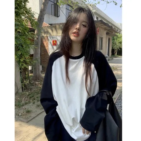 Black and white sweater stitching raglan sleeve long sleeve T-shirt women's 2023 autumn and winter new loose inner base shirt top