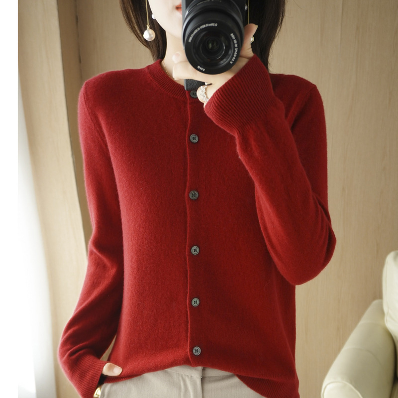Picture of New 2025 Autumn and Winter Ol Elegant Cardigan Long-Sleeved Round Neck Straight Sweater Women's Knitted Knitwear One Piece Wholesale