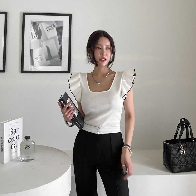 Picture of Summer Design Sense Front Collar Back Contrast Color Flying Sleeve Ear Sleeveless Back Strap Knitted Top Women