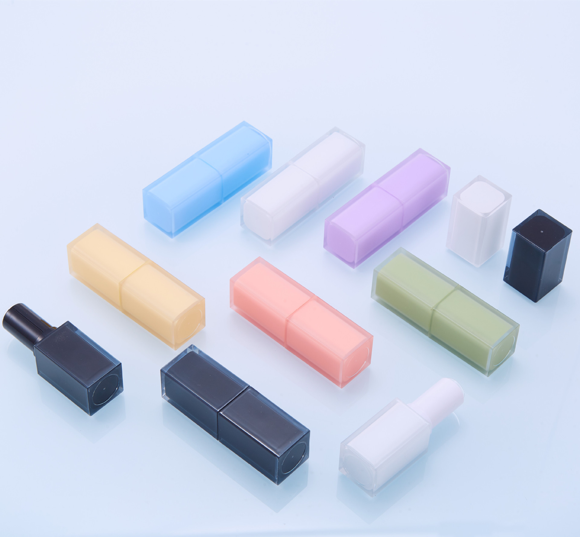 Picture of Spot supply of new square inside spray process lipstick tube air tube packaging material multi-color Square lipstick shell can be scaled