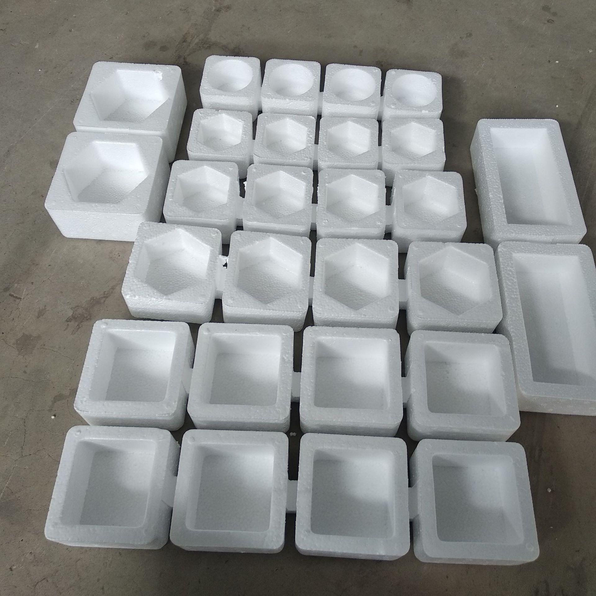 Multi-style foam box express special packing box anti-collision square hexagonal protection box thickened packing box wholesale