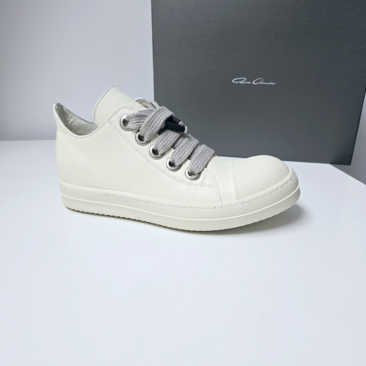 Ro men's low-top board shoes spring and autumn classic casual Joker leather thick with thick bottom breathable couple board shoes wholesale