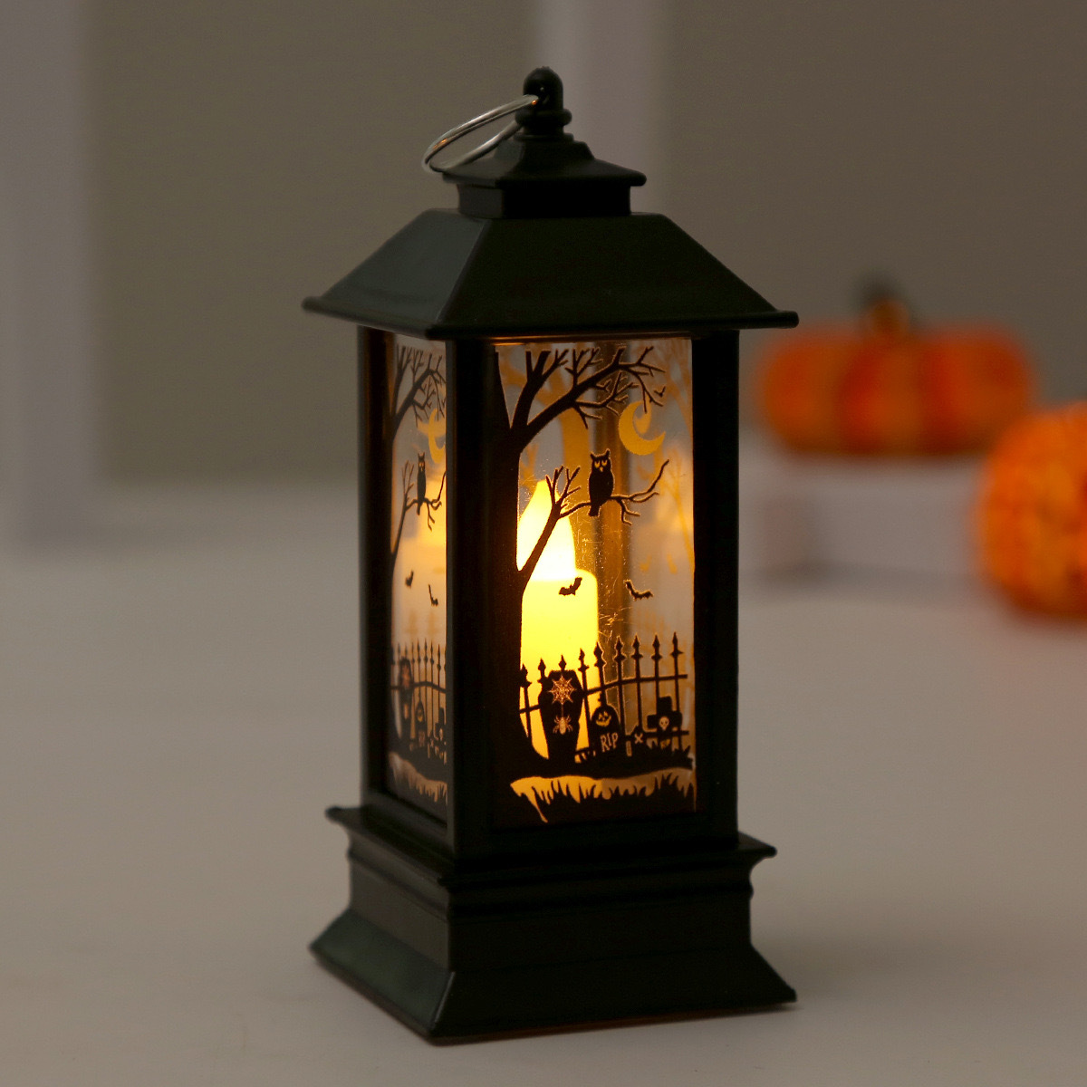 Picture of Retro Halloween wind light LED electronic candle light portable pumpkin light Halloween decoration photo props