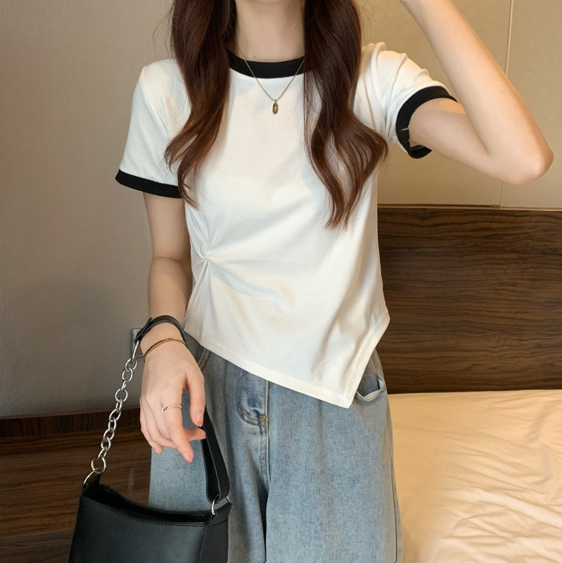 Picture of Short-Sleeved Women's Design Contrasting Color T-Shirt 2025 New Summer Fashion Chic Asymmetrical Short Student Top