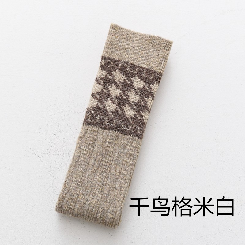 Picture of Factory wholesale Japanese women's knee pads warm long tube pile socks autumn and winter mixed rabbit wool long leg knee socks