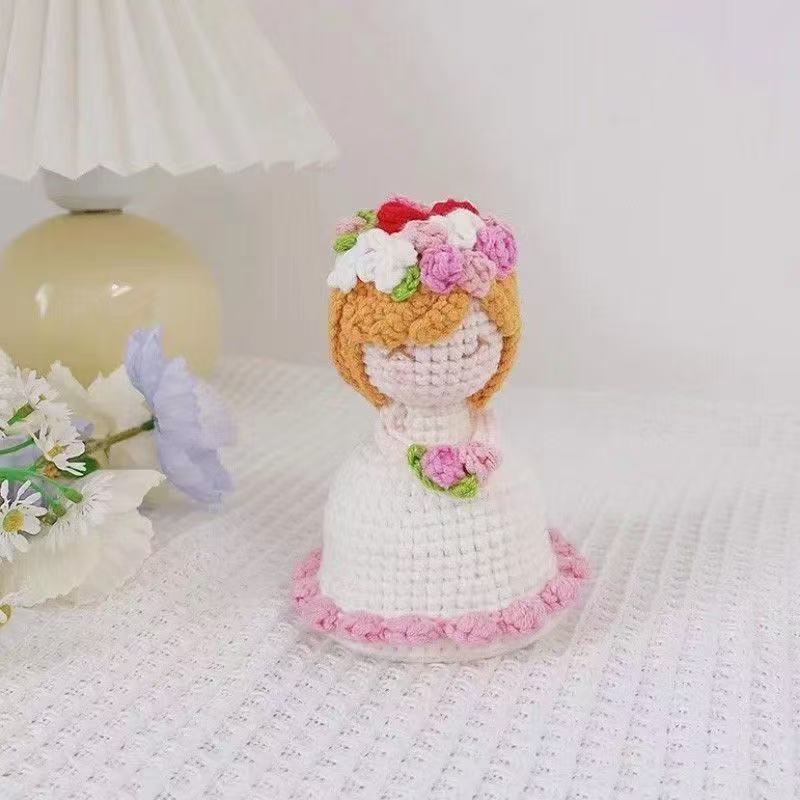 Creative handmade DIY weaving transformation bride's hand-held bouquet to make gifts for girlfriend wool crochet