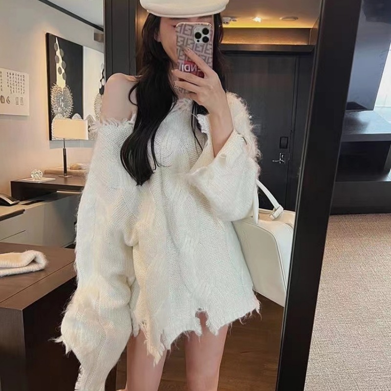 Design Sense Hems Hole Twist Sweater Women's Autumn and Winter New Fashion Irregular Tassel Old Shoulder Sweater