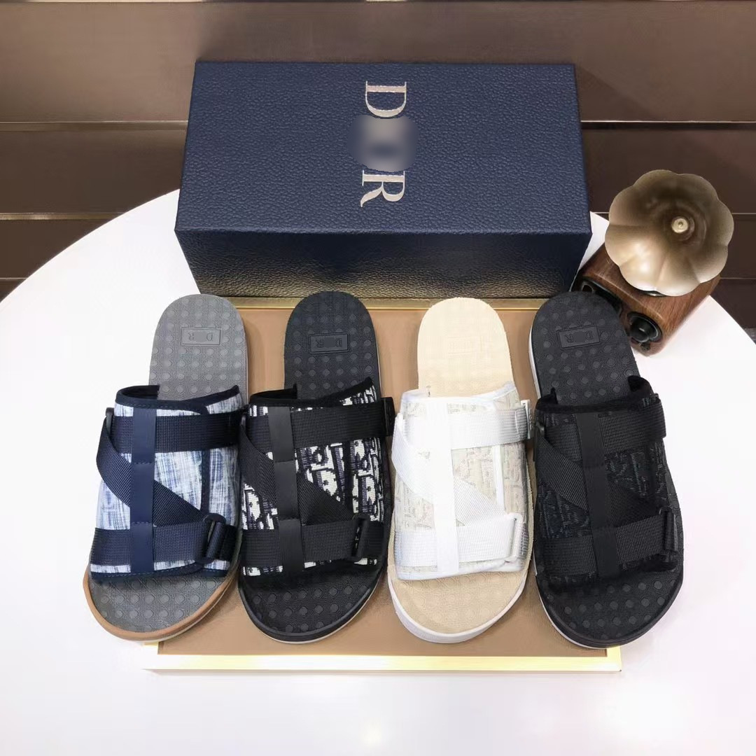 Trendy Brand Classy Men's Slippers, Light Luxury Thick-Soled Summer Fashion Home Outing Lightweight One-Line Sandals with Straps