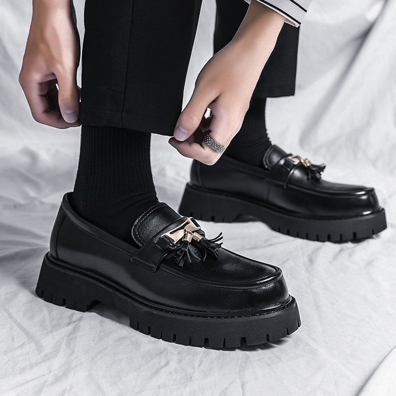 Autumn 2022 New Thick Sole Big Toe Shoes Men's Fashion Black Casual Leather Shoes Tassel Low Sleeve Men's Shoes