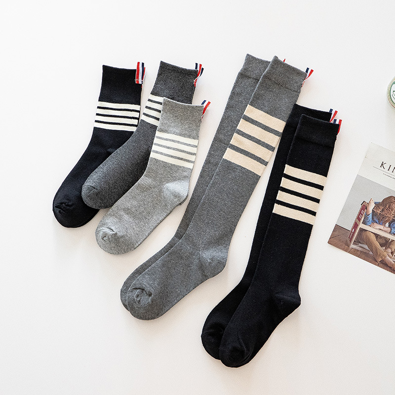 K-Style of Internet Celebrity Versatile Four-Bar Stripesd Calf Socks with Labels, Personalized and Stylish Gray Socks, Mid-Calf Socks, Trendy Optional